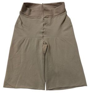 SPANX Women Size B (SMALL) Everyday Seamless Knee Length Tan Bodyshaper